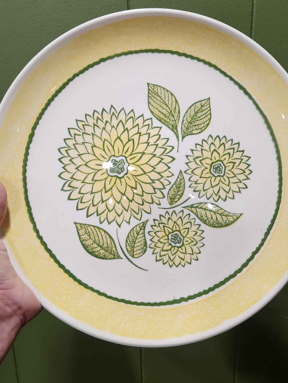 vintage Mikasa Duplex "Dahlia" pattern large round platter/chop plate.